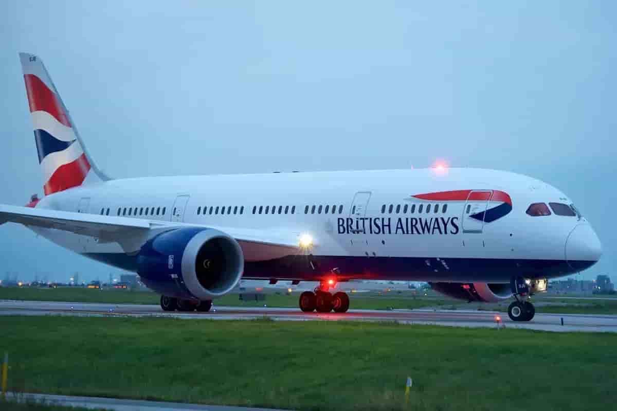British_Airways_Boeing_787-8_G-ZBJB_no.2