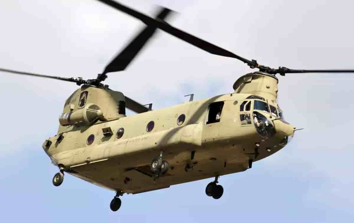 CH-47 Chinook américain.