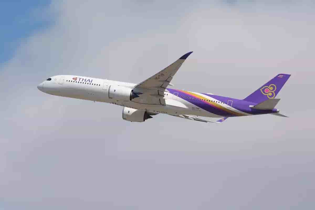 2560px-Thai_Airways,_Airbus_A350-900_HS-THF_NRT_(39657486154)