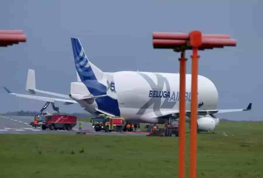 Airbus-Beluga-XL-runway-excursion-1
