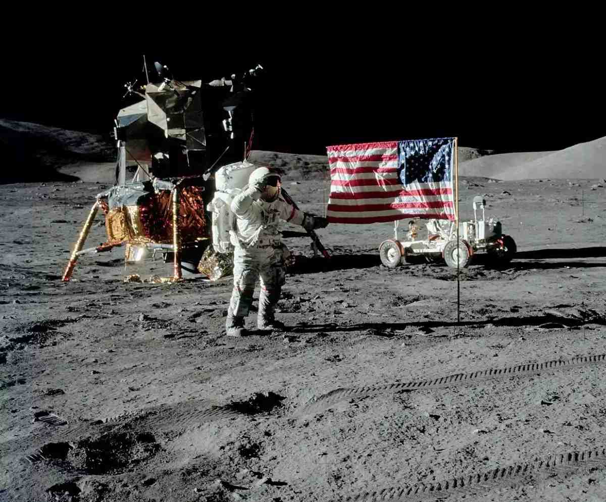 apollo17