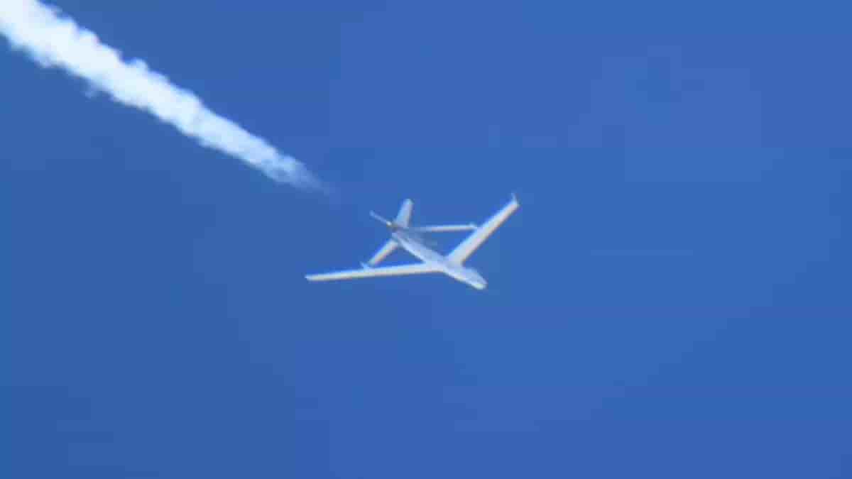 Interception le 1er janvier 2023 d'un drone WZ-7 Soaring Dragon par la JASDF.
