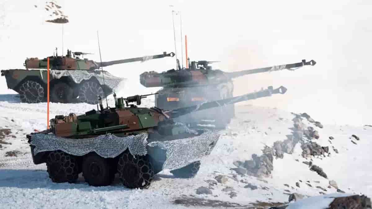 AMX-10RC du 4e régiment de chasseurs durant l'exercice CERCES.
