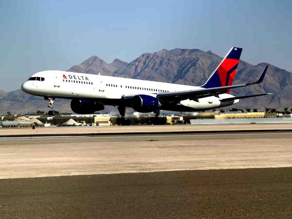 Boeing_757-200_Delta_Air_Lines