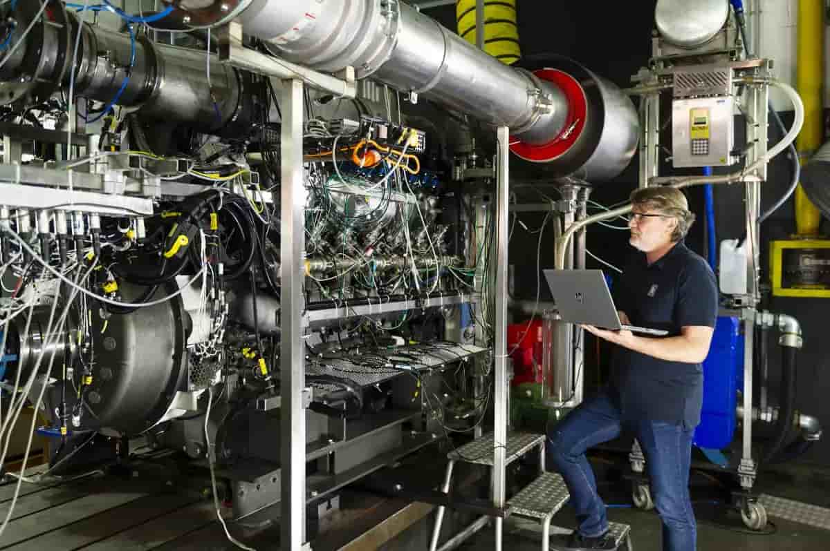 RR successful hydrogen engine tests