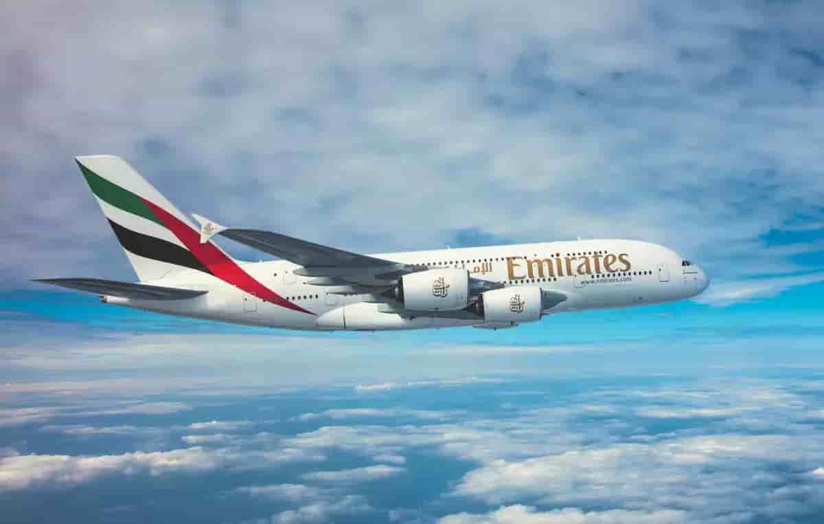 emiratestoresumedailynon-stopdubai-hongkongservice