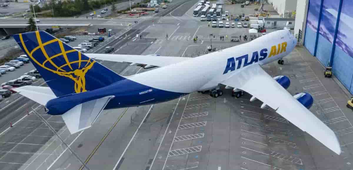Last_747_on_apron