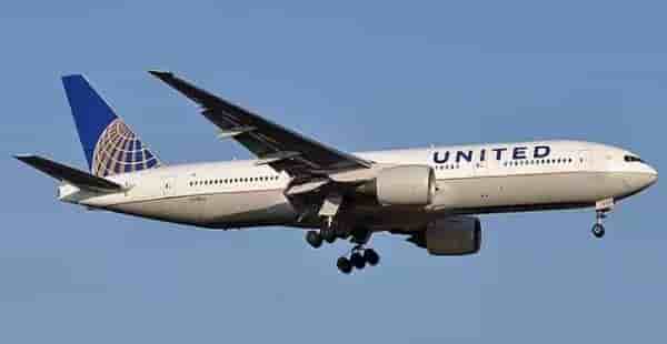 Boeing 777 United Airlines