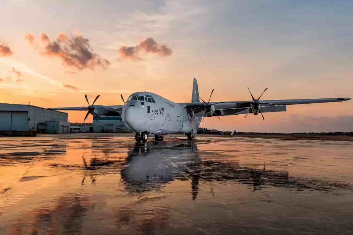 Livraison du premier C-130J-30 Super Hercules à la Force aérienne indonésienne.