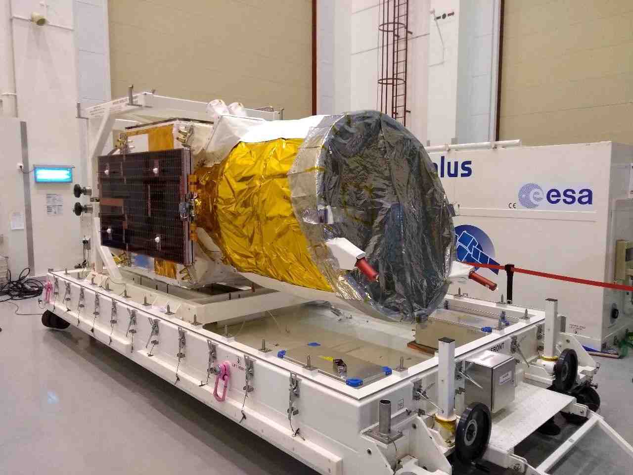 Présentation du satellite à la presse, le 5 juin 2018