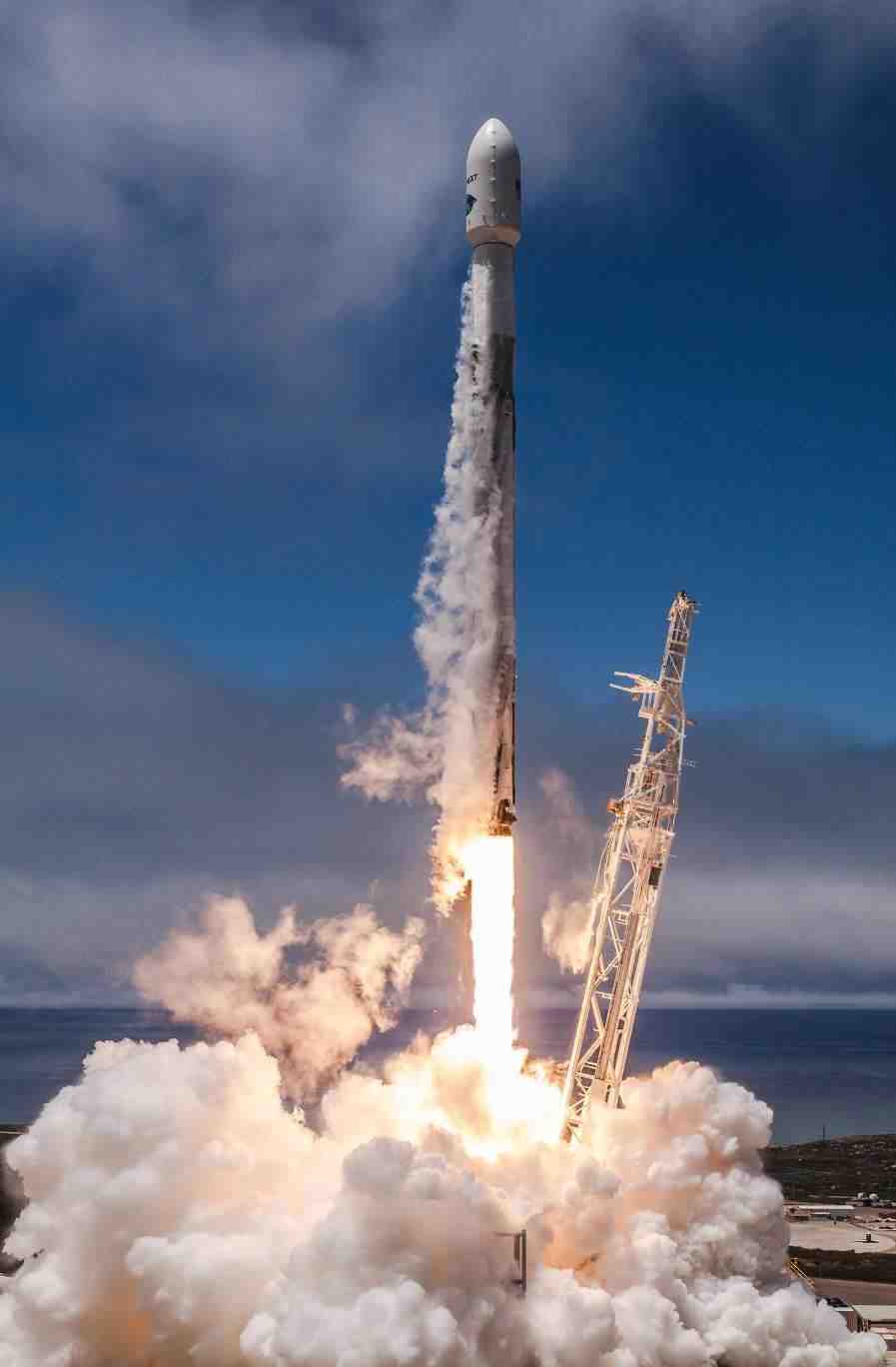 4,5 mois séparent les deux vols du premier étage utilisé pour cette mission