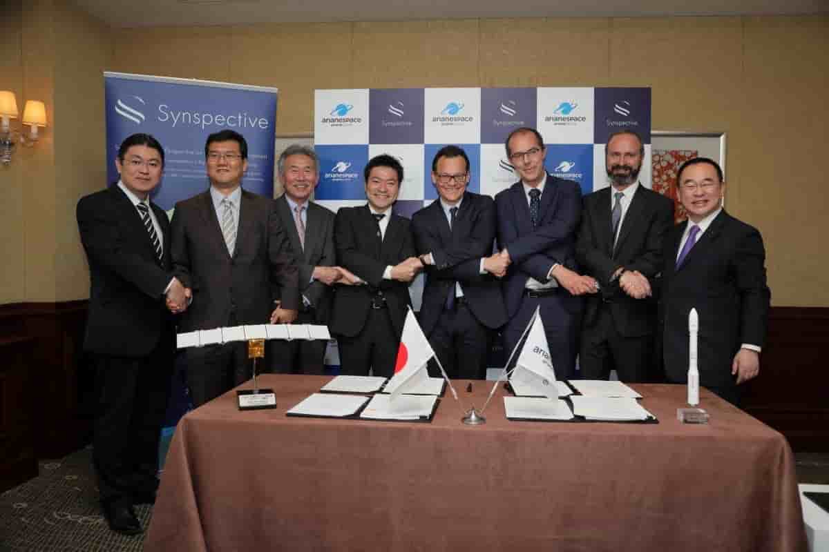 Signature du contrat à Tokyo