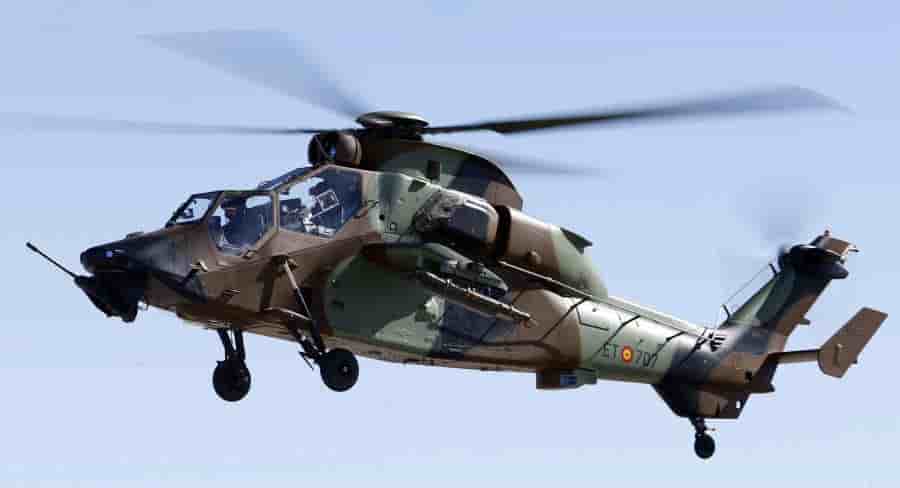 Le Tigre espagnol est doté de 4 nacelles lui permettant de tirer des roquettes de combat et d'entraînement.