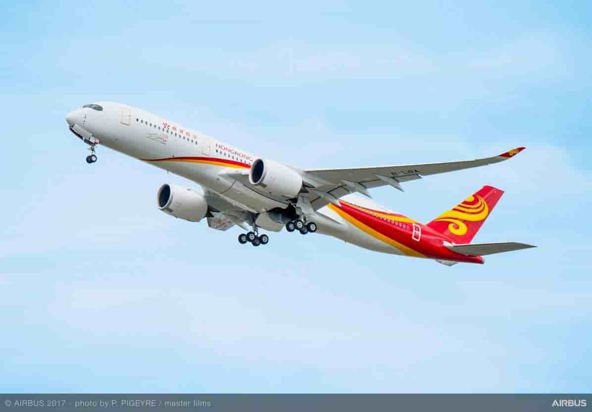 L'Airbus A350-900 aux couleurs de Hong Kong Airlines.