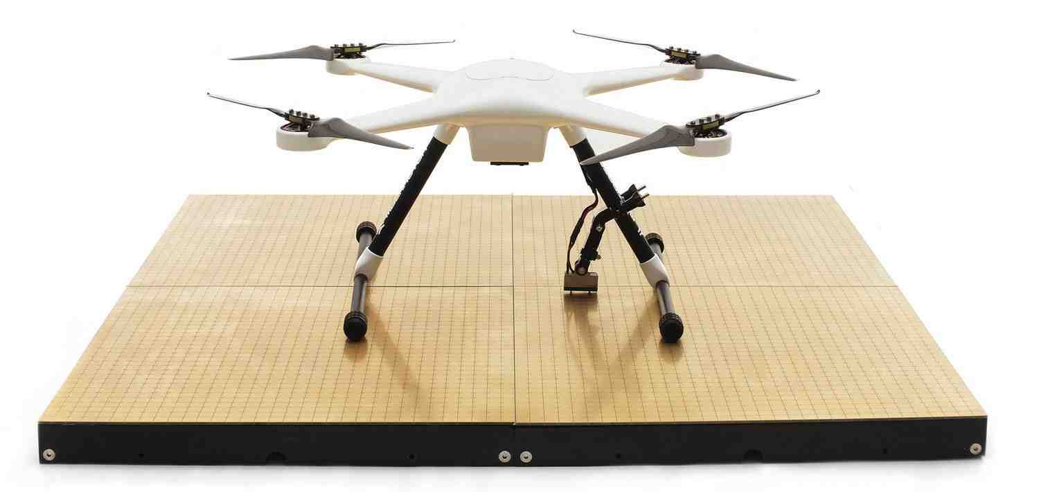 La station de chargement de Skysense peut recharger n'importe quel drone.