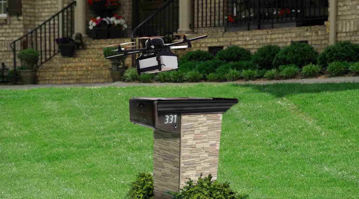 La station permet au drone de se poser et de déposer son colis.