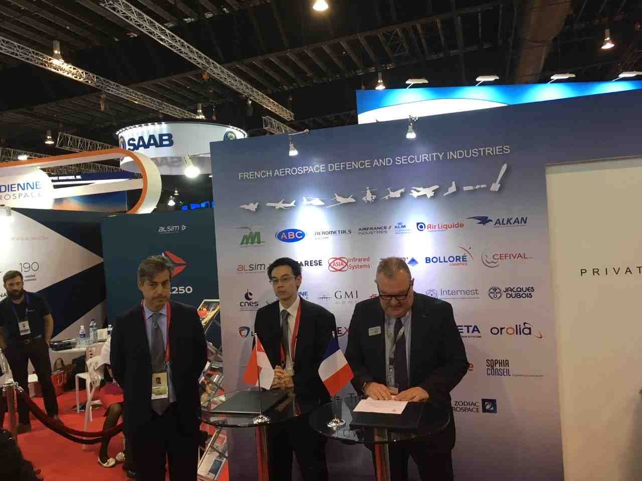 L'annonce de la collaboration entre le Gifas et la SSTA au Singapore Airshow.