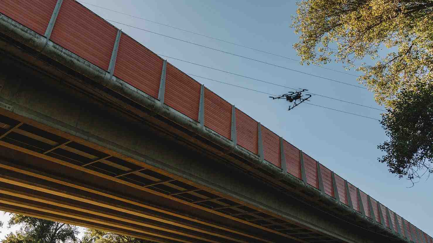 Air Marine a développé une activité d'inspection par drones.