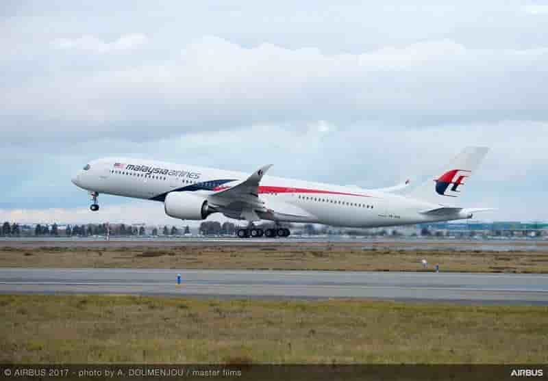 A350-900.
