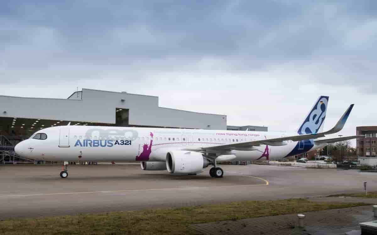 La Statue de la Liberté et la Tour Eiffel pour mieux souligner la capacité transatlantique de l'Airbus A321neo ACF.