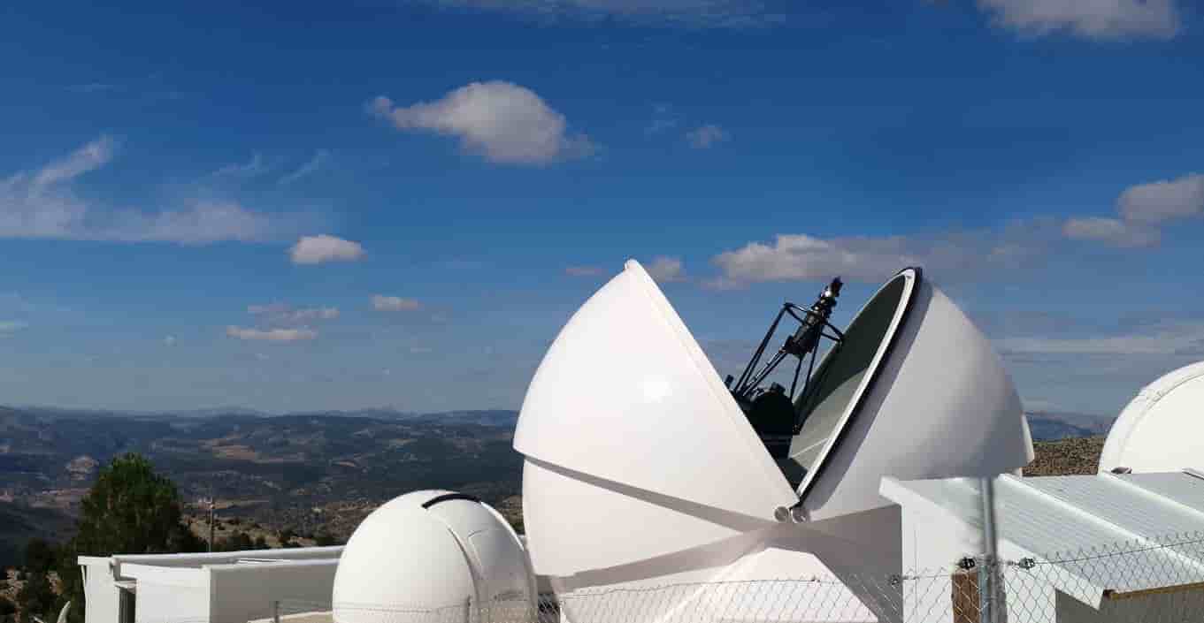 GEOTracker permet d'établir la situtation spatiale sur l'orbite géostationnaire.