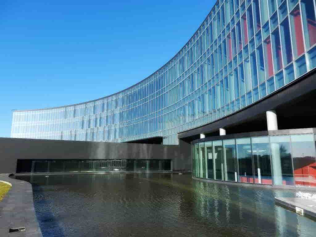 La Fondation est aujourd'hui abritée au siège de l'Agence spatiale italienne, près de Rome