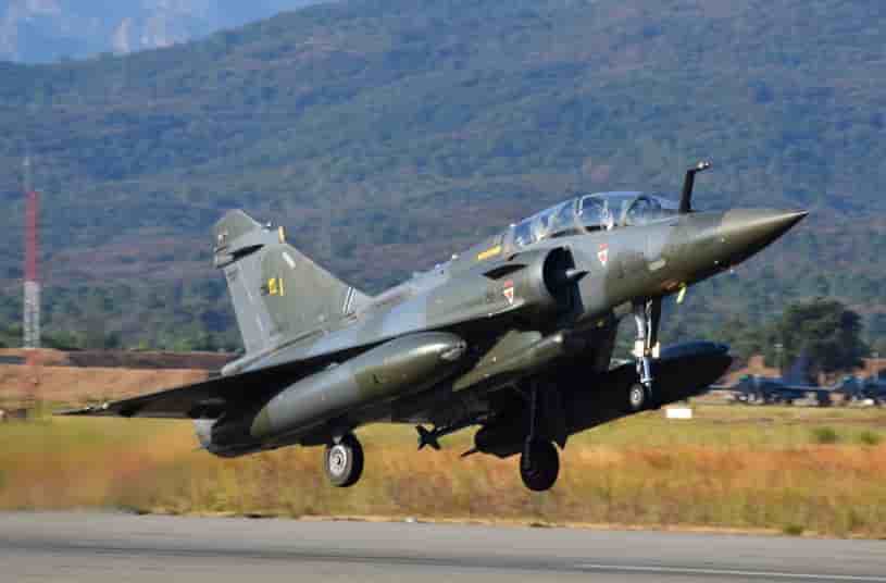 La livraison des premiers Mirage 2000D rénovés sera repoussée de six mois.