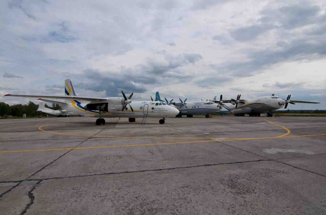 Il semblerait que l'appareil crashé soit un An-26.