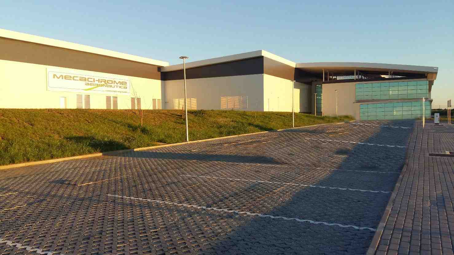 Le nouveau site flambant neuf de Mecachrome à Evora, Portugal.