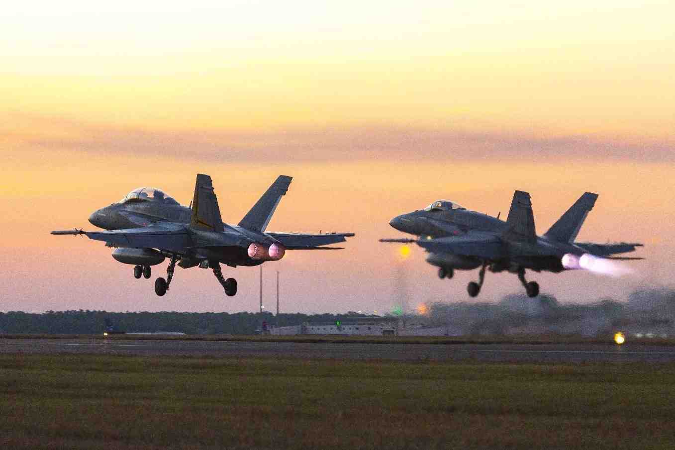 Les F/A-18 australiens sont progressivement retirés du service et remplacés par des F-35.