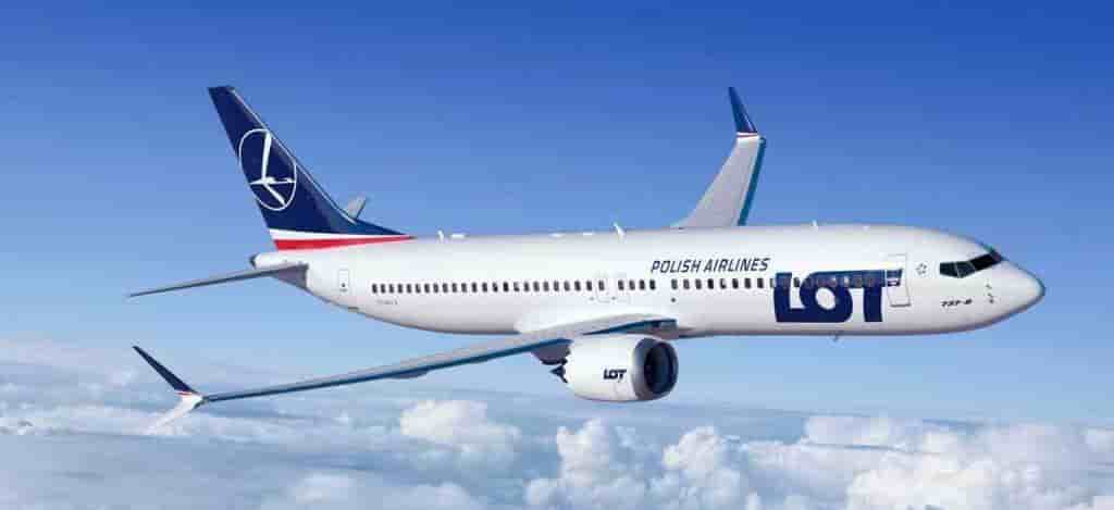 Boeing 737 MAX 8