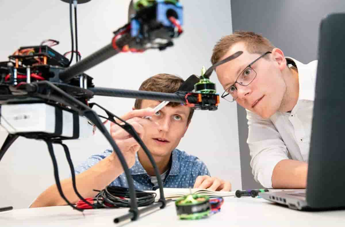 La solution HCM de Safe Drone permet de vérifier l'état des drones.