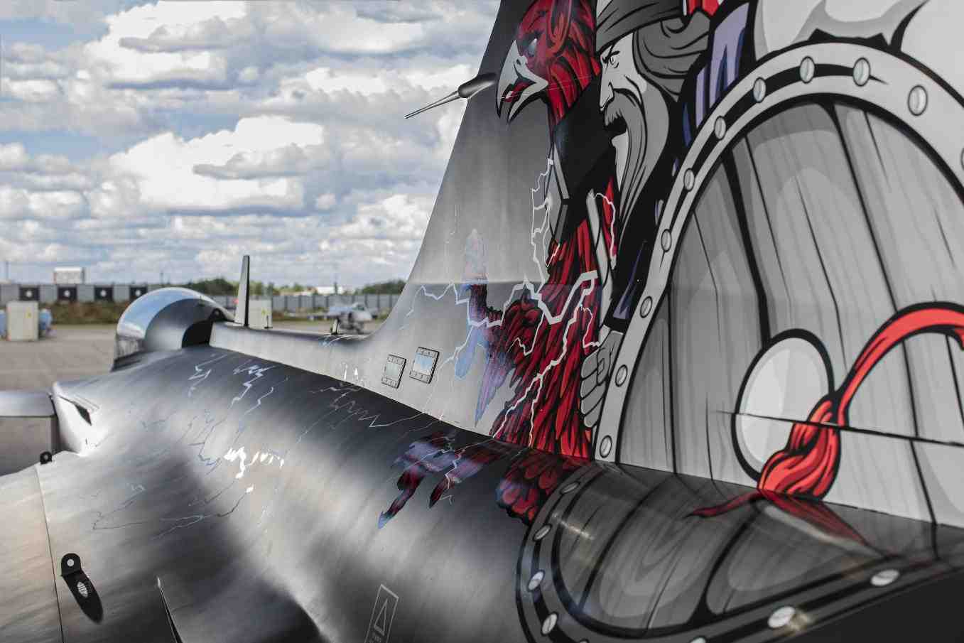 Livrée noire pour le Gripen Agressor.
