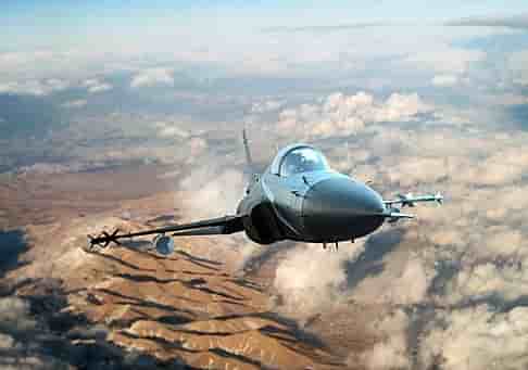 Pour cet exercice, la Pakistan Air Force a déployé des JF-17 Thunder.