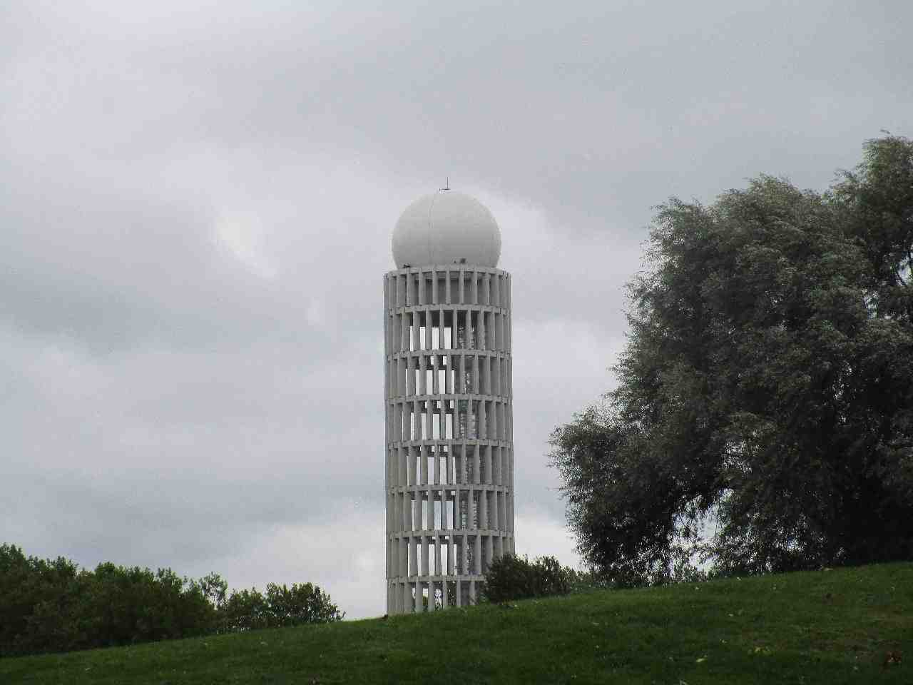 Le nouveau radar de guidage de l'aviation civile a été inauguré le 8 septembre, à Palaiseau dans le quartier de l’Ecole polytechnique du campus Paris-Saclay