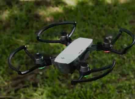 Le Spark est un des nombreux drones de loisir commercialisés par DJI.