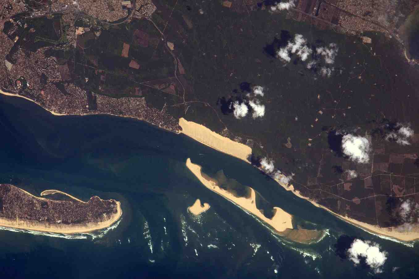 La dune du Pilat sur la côte d’Argent, vue depuis l’ISS.