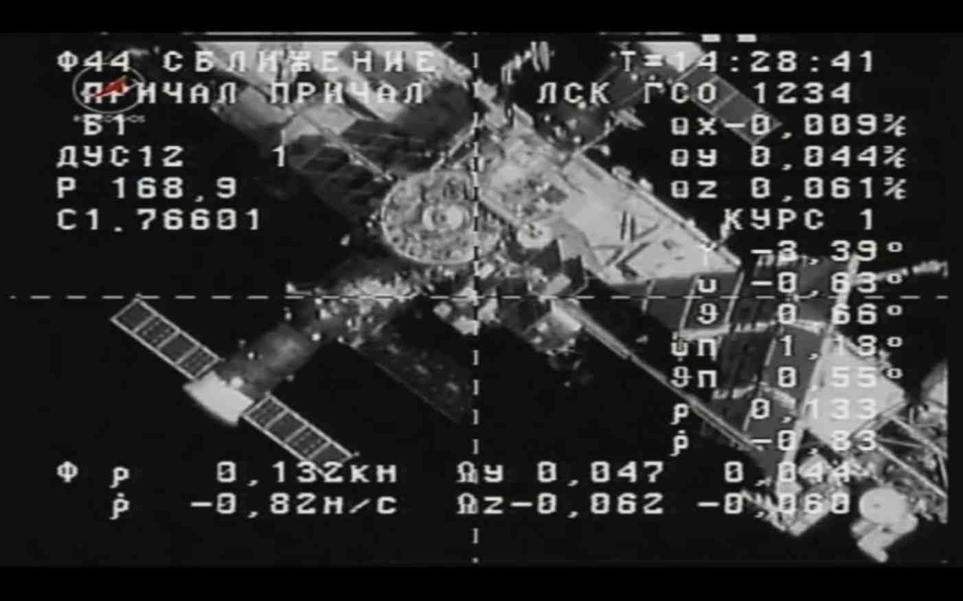 La cargo à l'approche de l'ISS.