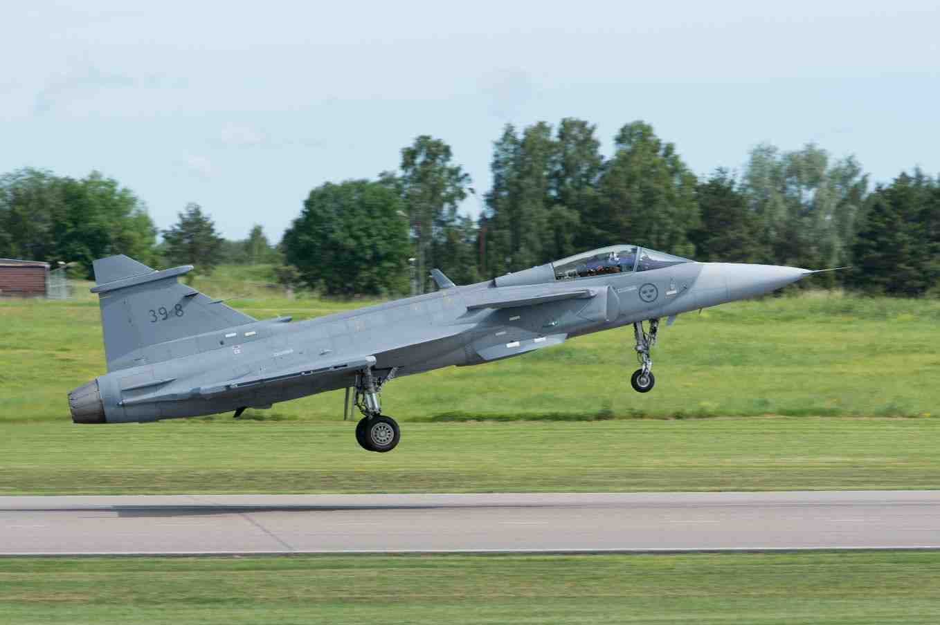 Premier décollage du Gripen E