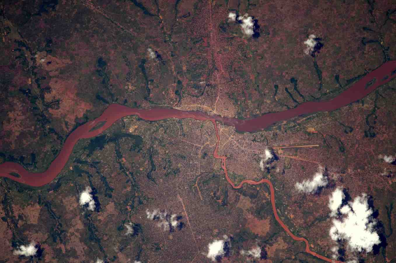 Tshikapa sur le Kasaï au Congo, vu depuis l’ISS.