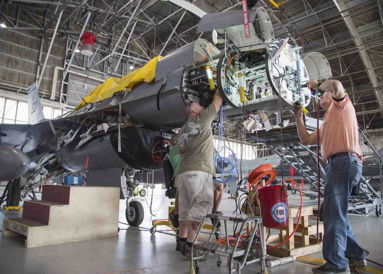 Les 72 F-16 de la Garde Nationale seront équipés du radar APG-83