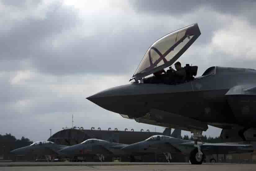 Dans le cadre de son soutien aux Etats européens, les Etats-Unis ont déployé pour la première fois huit F-35.