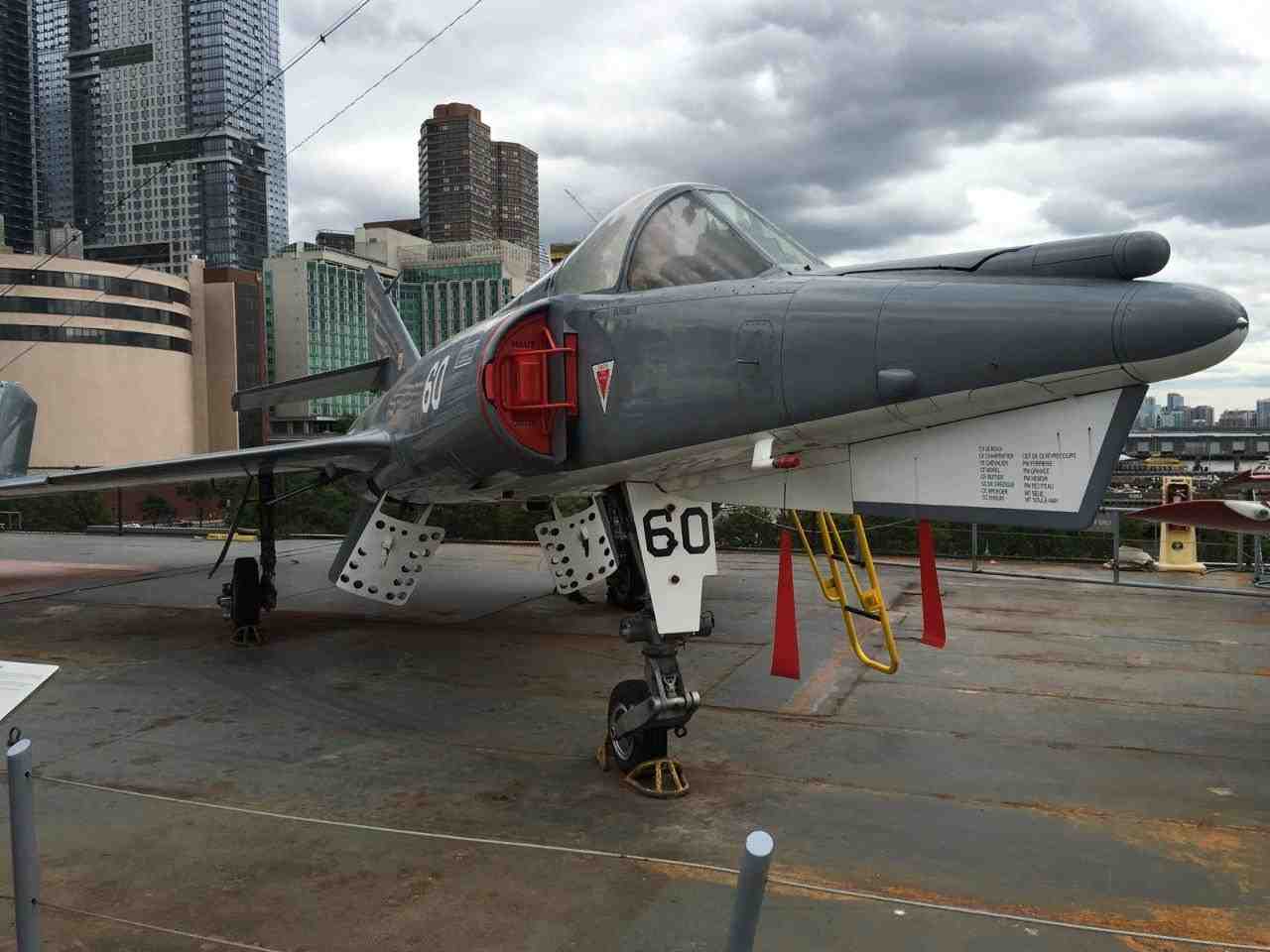 L'Etendard IVM exposé sur l'Intrepid, à New York vient d'être rénové.