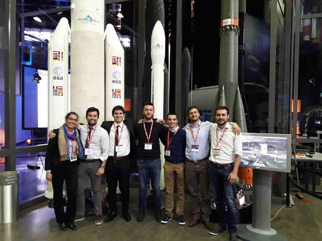 L'équipe qui a défendu le projet devant le jury de l'ESA à l'Estec, aux Pays Bas.