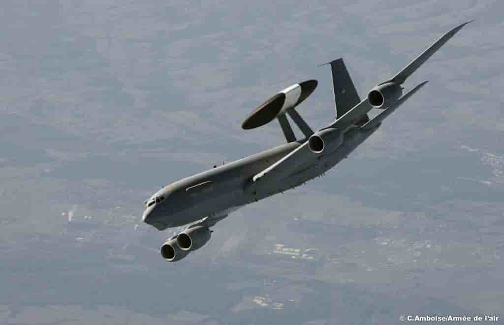 La base aérienne 702 d'Avord a mobilisé des E-3F pour l'opération Poker.