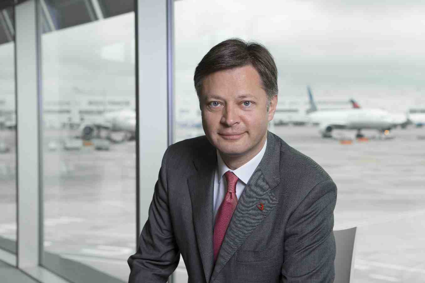 Arnaud Feist, CEO de Brussels Airport, tire le signal d'alarme: les clients de l'aéroport ont besoin d'un cadre juridique stable.