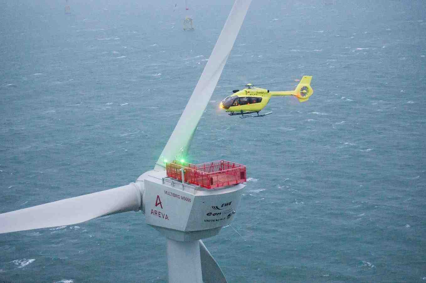 Le H145 va pouvoir emporter 40% de charge utile supplémentaire ou deux techniciens grâce à ses moteurs plus puissants.