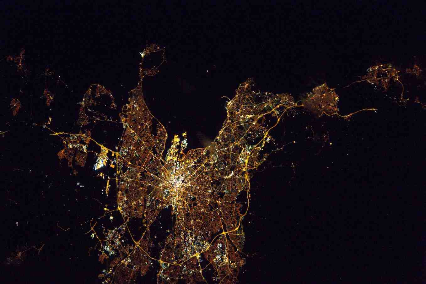 Dublin la nuit, vue depuis l’ISS.