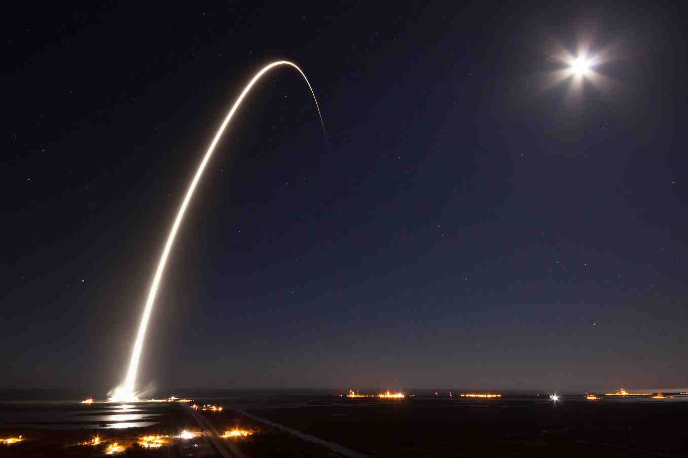 Premier lancement de nuit depuis le LC-39A depuis février 2010.