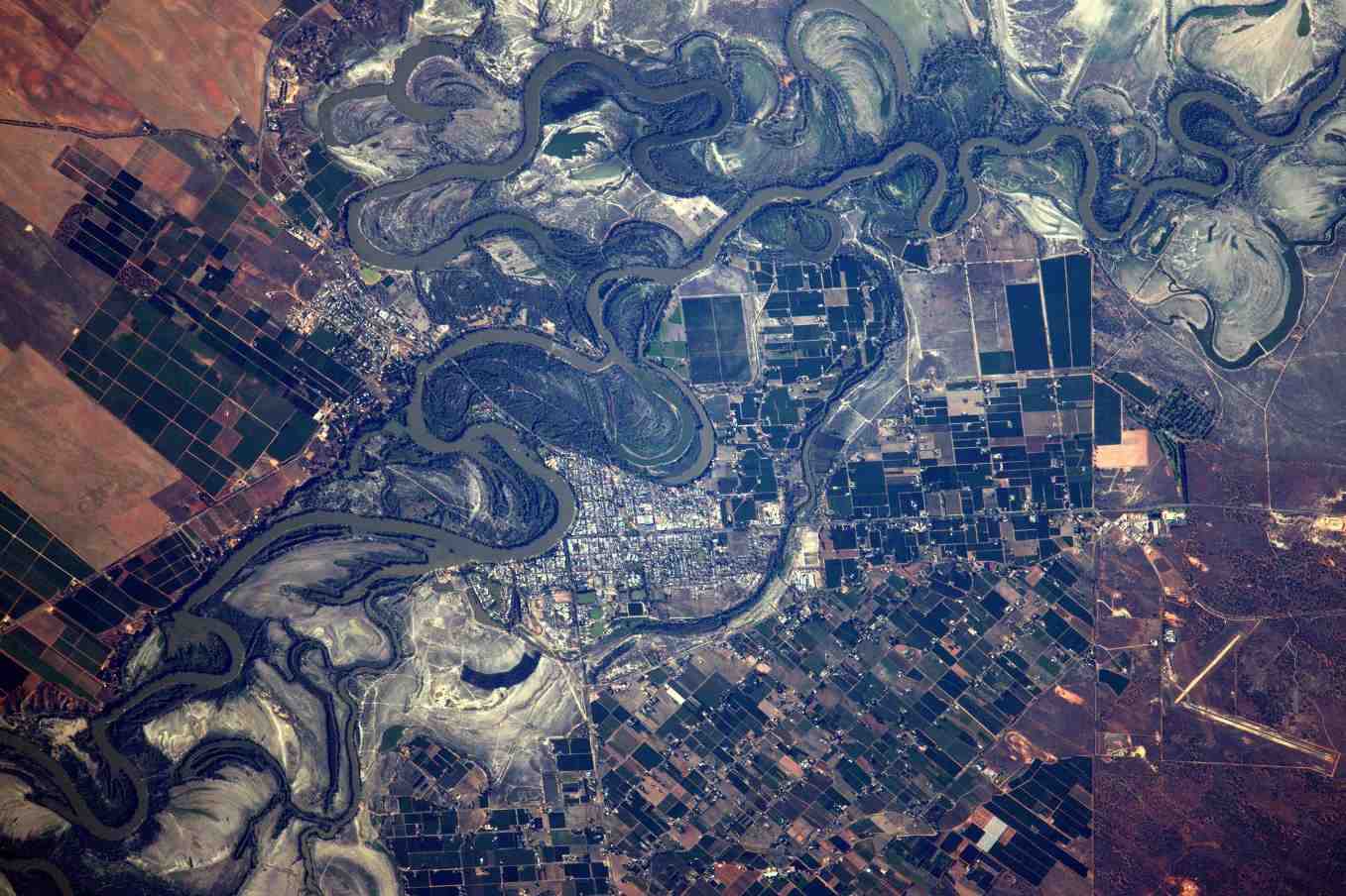 Les méandres de Renmark, vus depuis l’ISS.